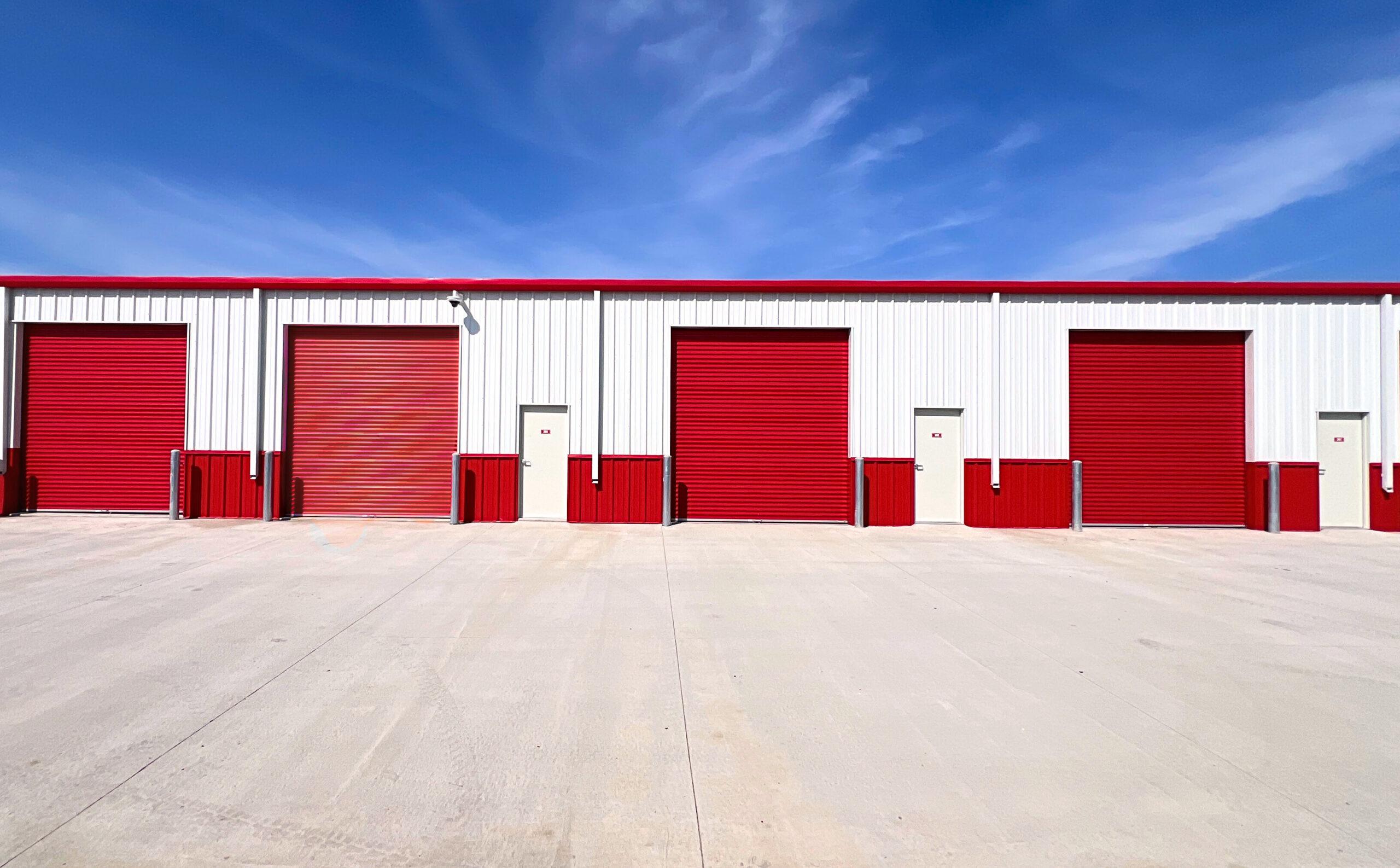 Outdoor drive-up storage units in Bondurant, IA