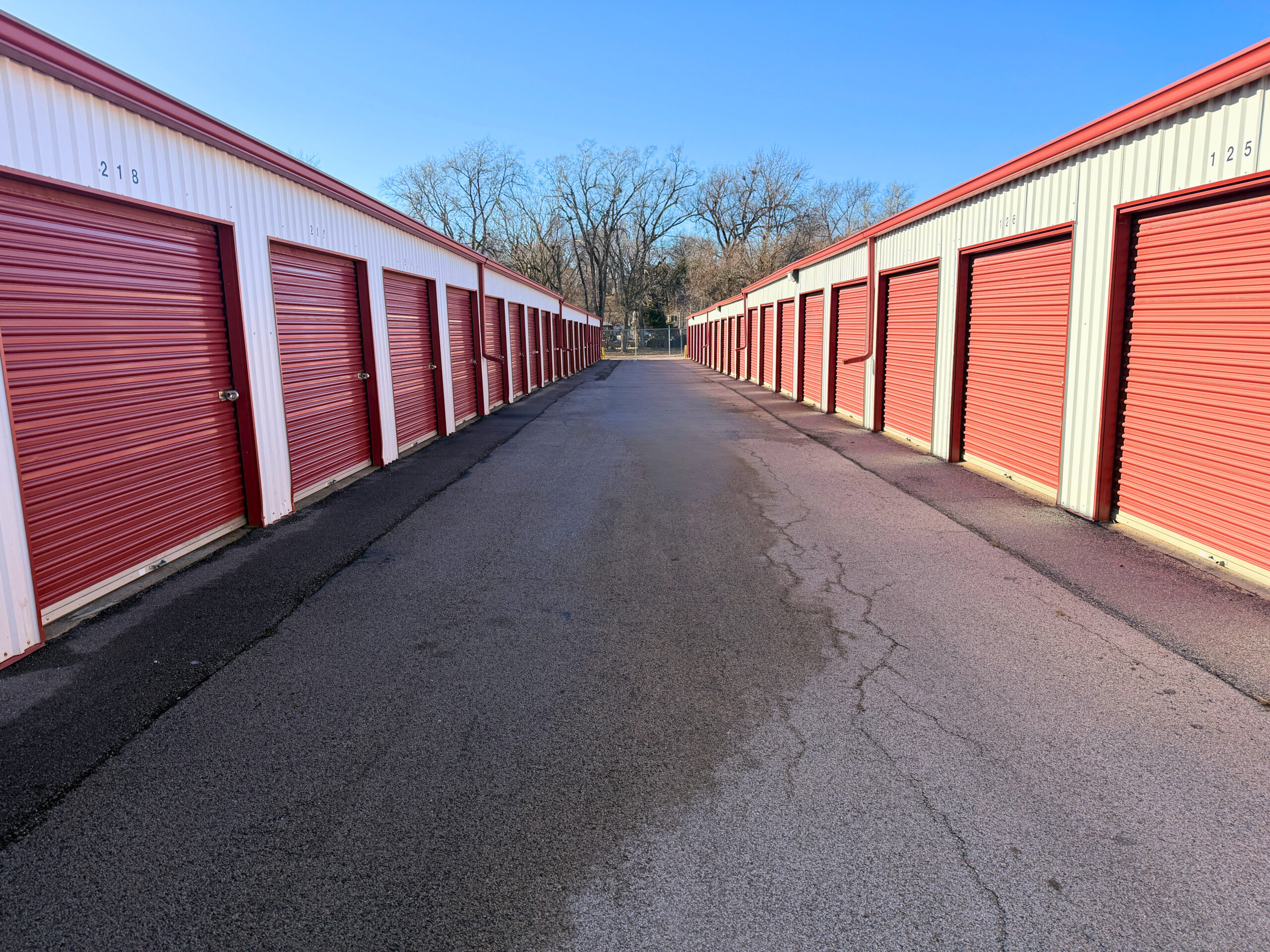 Omaha Self Storage 44th St - 1